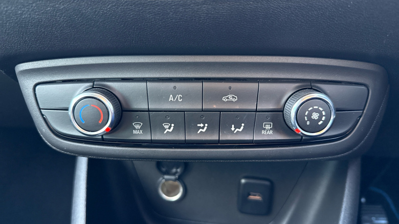 Vauxhall Crossland X 1.2T [110] Griffin 5dr [6 Spd] [Start Stop] Petrol Hatchback